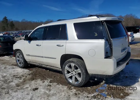 2016 Cadillac Escalade Premium z USA, uszkodzony, nr VIN 1GYS4CKJ0GR479119